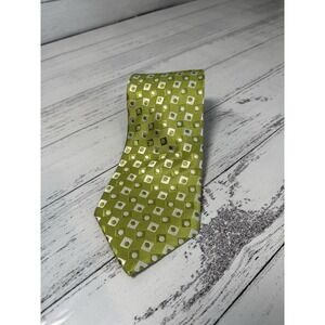 BELISI MEN'S TIE GREEN/GEOMETRIC Width: 3.7/8" Length: 56" 100% Silk Hand Made